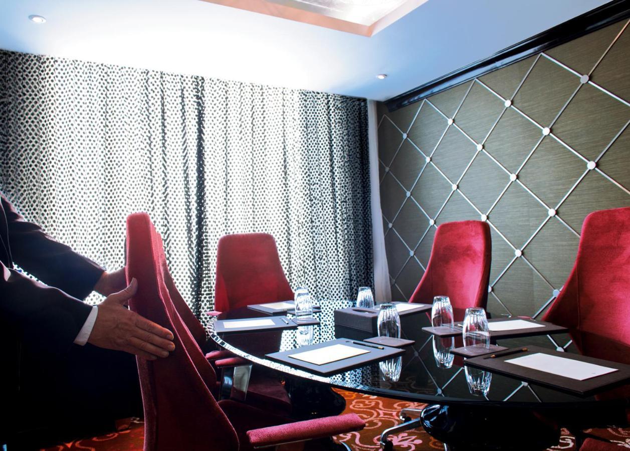 Sofitel Mumbai Bkc Hotell Exteriör bild The boardroom of the 1001 Nights