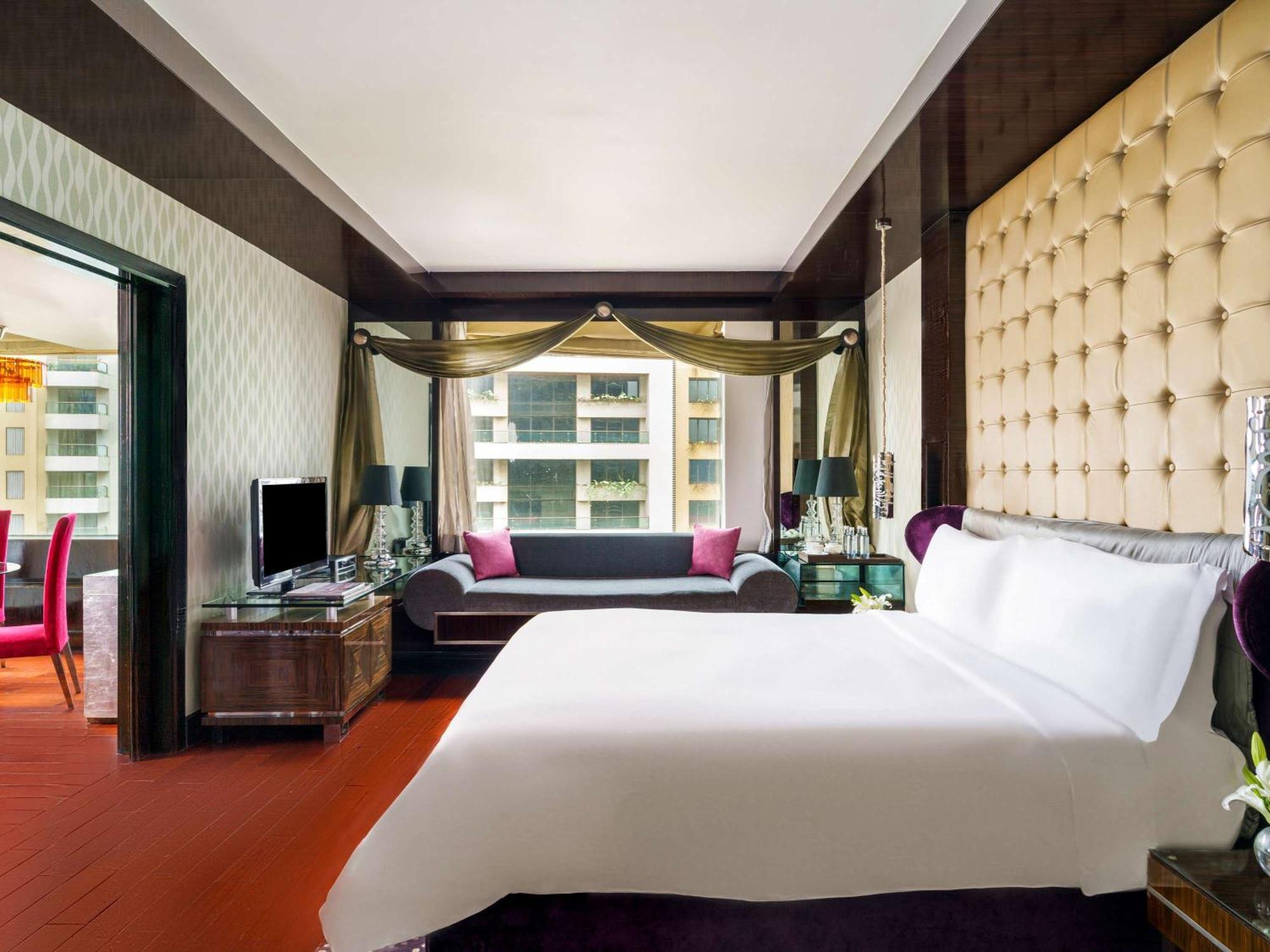 Sofitel Mumbai Bkc Hotell Exteriör bild A suite at the W Hotel, Beijing